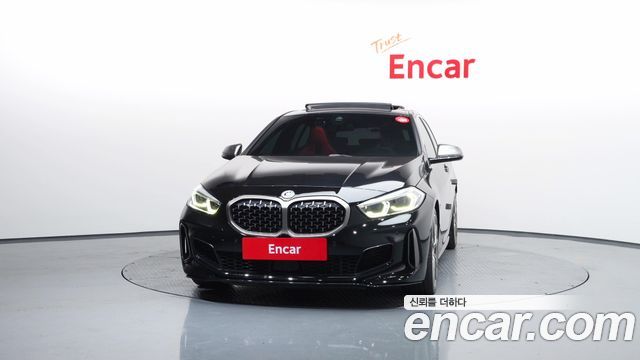 BMW 1-Series F40 M135i xDrive - фото 2