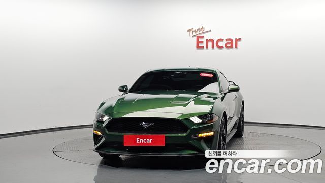 Ford Mustang Coupe - фото 1