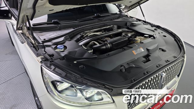 Lincoln Aviator 2-го поколения 3.0 Reserve AWD - фото 4