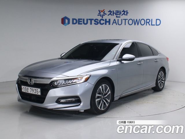Honda Accord 10-го поколения 2.0 Hybrid Touring - фото 0