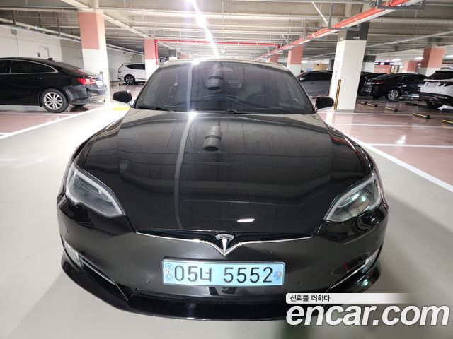 Tesla Model S 75D - фото 1