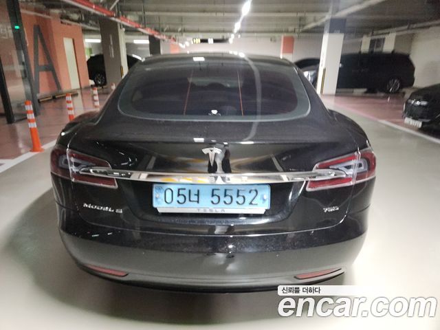 Tesla Model S 75D - фото 4