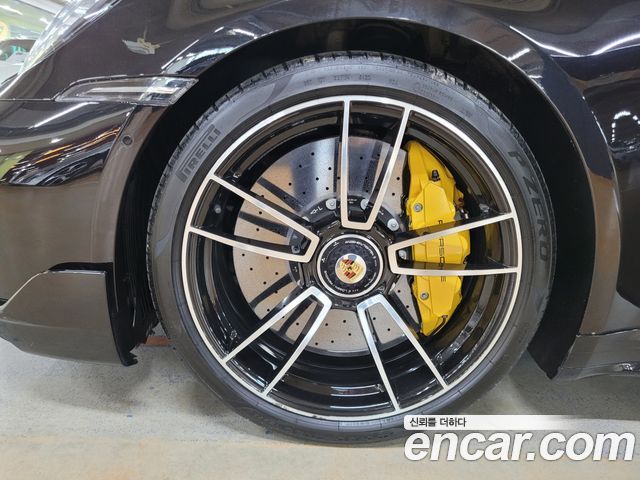 Porsche 911 Turbo S Cabriolet - фото 4