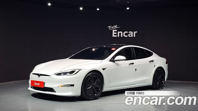 Tesla Model S AWD - фото 0