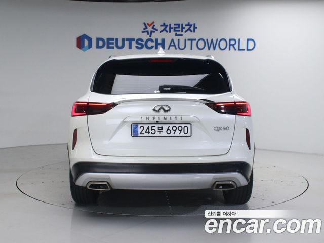Infiniti QX50 2.0 Essential - фото 4