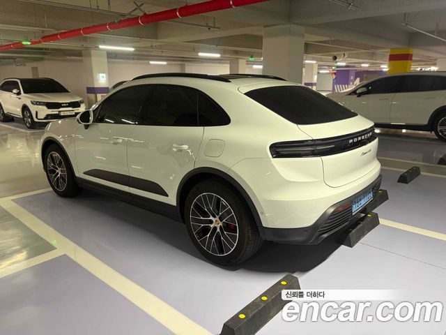 Porsche Macan EV 4S - фото 1