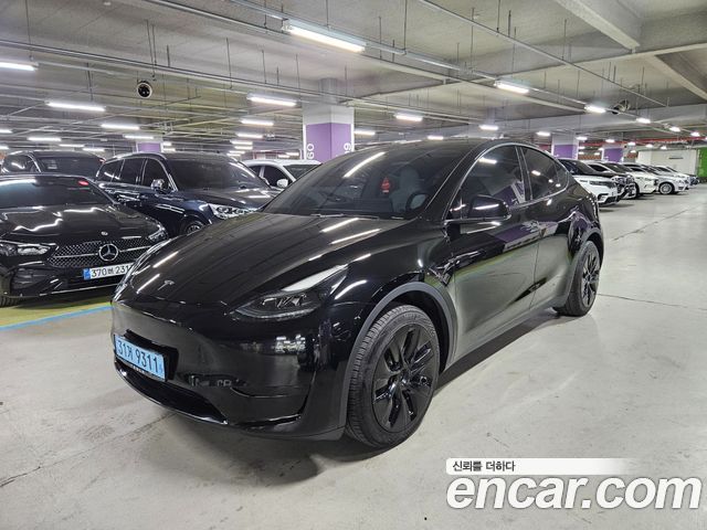Tesla Model Y RWD - фото 2