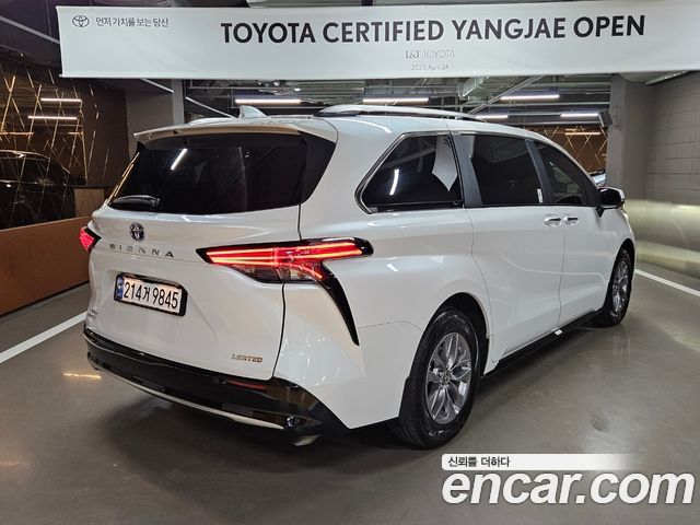 Toyota Sienna 4-го поколения 2.5 Hybrid AWD - фото 1
