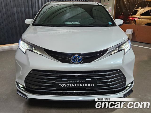 Toyota Sienna 4-го поколения 2.5 Hybrid AWD - фото 2