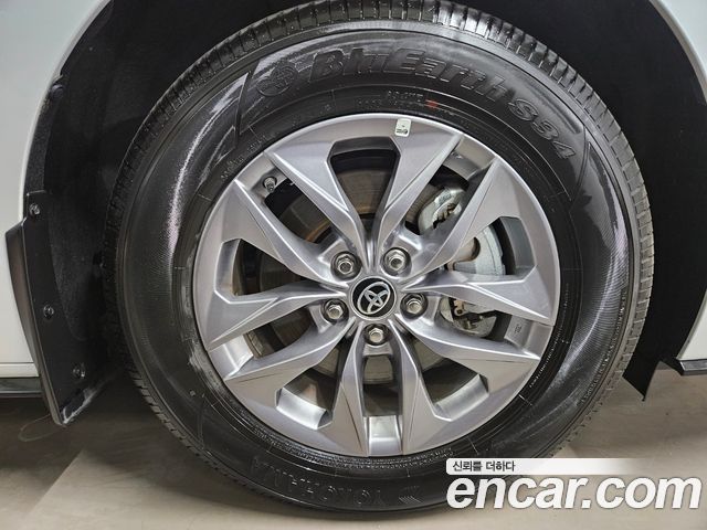 Toyota Sienna 4-го поколения 2.5 Hybrid AWD - фото 4