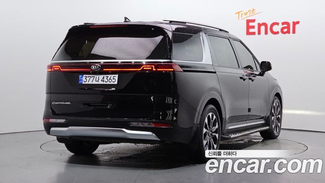 Kia Carnival 4-го поколения 9-Seater Noblesse - фото 1