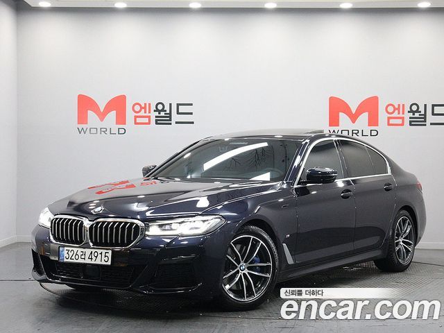 BMW 5-Series G30 520i M Sport - фото 0