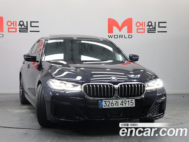 BMW 5-Series G30 520i M Sport - фото 1