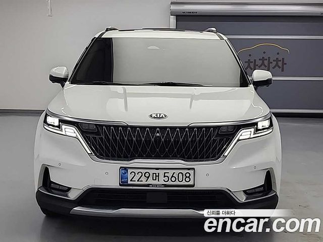 Kia Carnival 4-го поколения 7-Seater Signature - фото 1