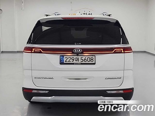 Kia Carnival 4-го поколения 7-Seater Signature - фото 2