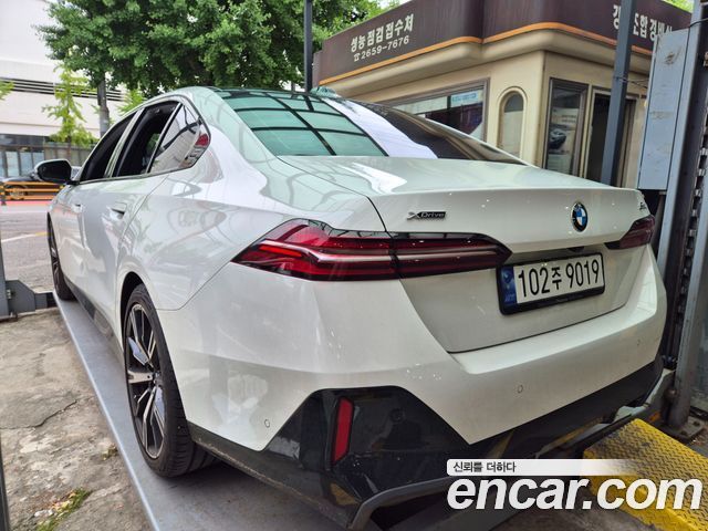 BMW 5-Series G60 530i xDrive M Sport - фото 2