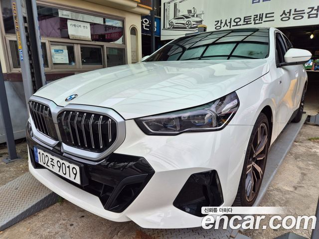 BMW 5-Series G60 530i xDrive M Sport - фото 4