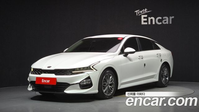 Kia K5 3-го поколения 2.0 Prestige - фото 0