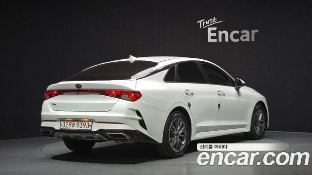 Kia K5 3-го поколения 2.0 Prestige - фото 1