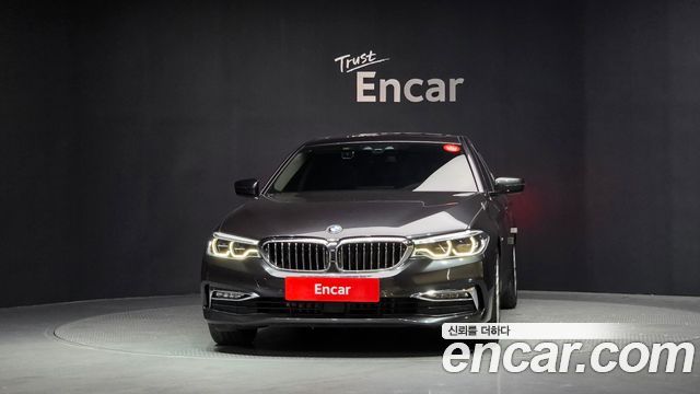BMW 5-Series G30 530i xDrive Luxury Plus - фото 2