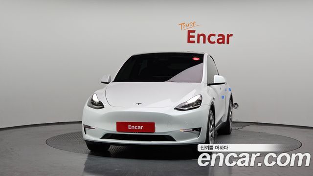Tesla Model Y Long Range AWD - фото 2
