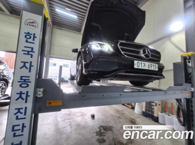 Mercedes-Benz E-Class W213 E300 4MATIC Avnatgarde - фото 0