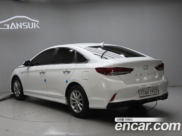 Hyundai Sonata 2.0 Style - фото 2