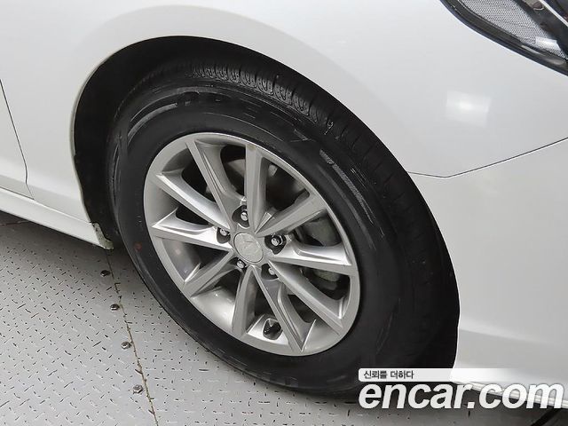 Hyundai Sonata 2.0 Style - фото 4