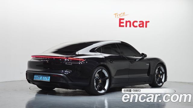 Porsche Taycan 4S - фото 1