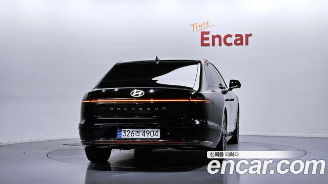 Hyundai Grandeur GN7 2,5 Gasoline 2WD Calligraphy - фото 3