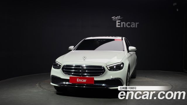 Mercedes-Benz E-Class W213 E350 4MATIC Exclusive - фото 1
