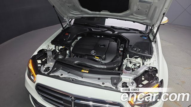 Mercedes-Benz E-Class W213 E350 4MATIC Exclusive - фото 4