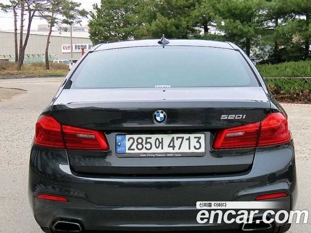 BMW 5-Series G30 530i M Sport Package - фото 3