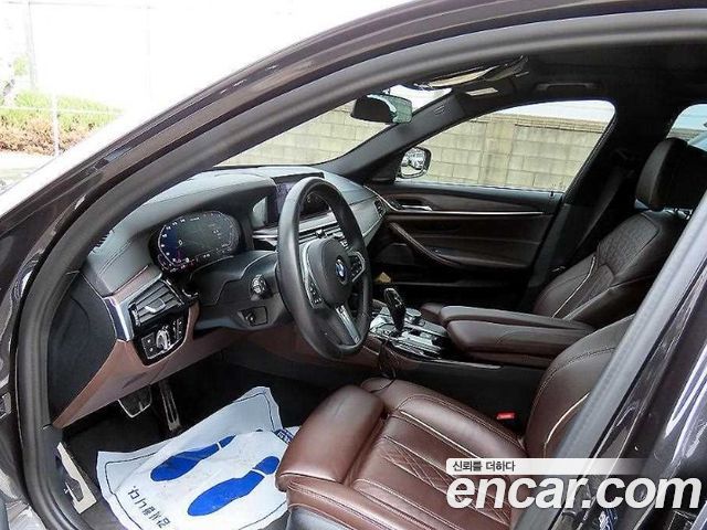 BMW 5-Series G30 530i M Sport Package - фото 4