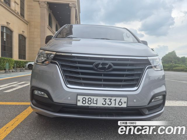 Hyundai Starex Новый Van 3-Seater Smart - фото 0