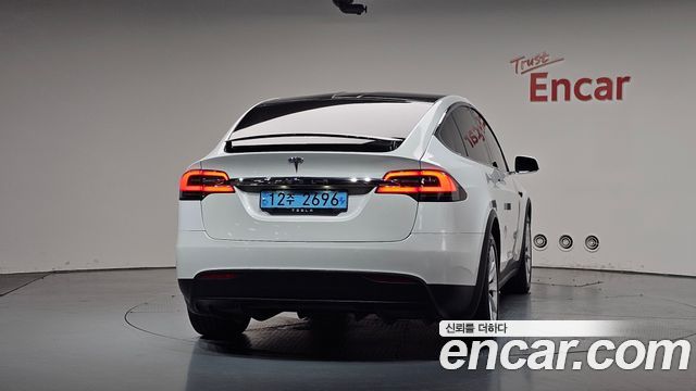 Tesla Model X Long Range - фото 3