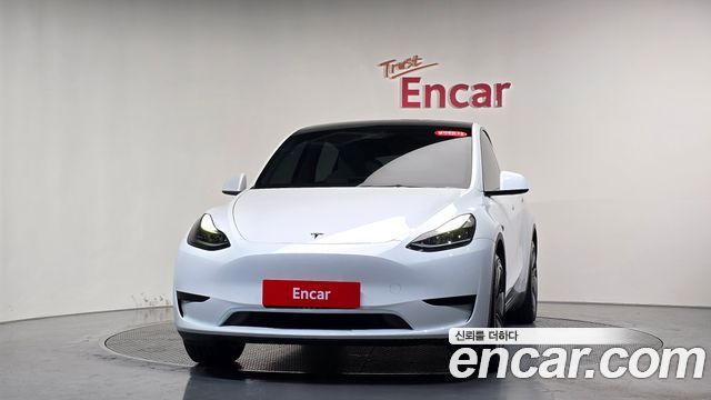 Tesla Model Y RWD - фото 2