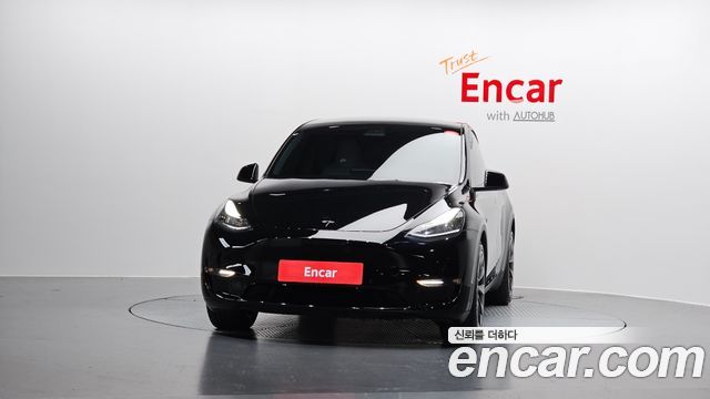 Tesla Model Y Long Range AWD - фото 2