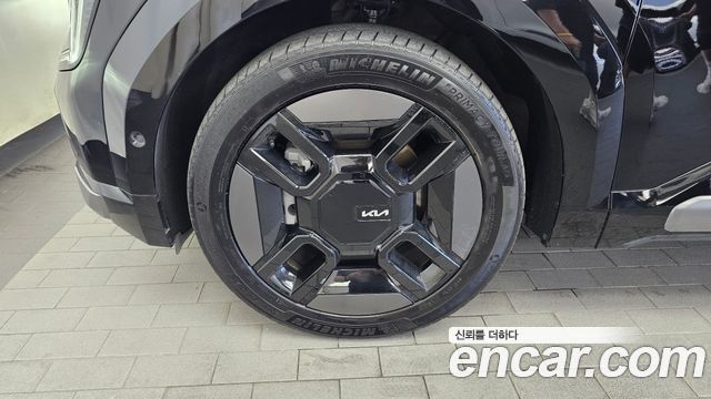 Kia EV9 Long Range 4WD GT Line - фото 4