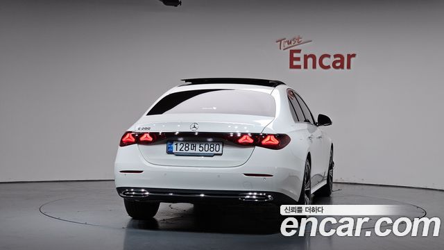 Mercedes-Benz E-Class W214 E200 Avantgarde - фото 3
