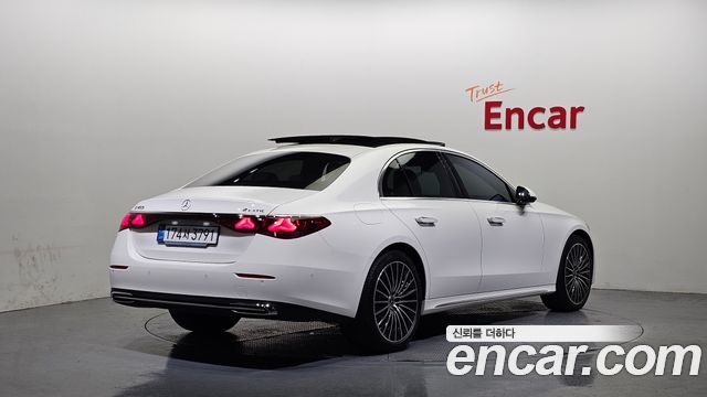 Mercedes-Benz E-Class W214 E450 4MATIC Exclusive - фото 1