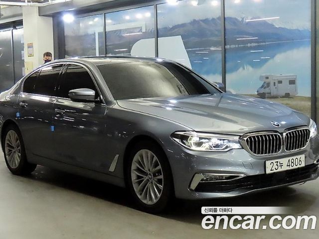 BMW 5-Series G30 520d Luxury Plus - фото 0