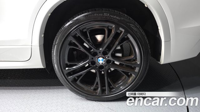 BMW X4 F26 xDrive20d M Sport - фото 4