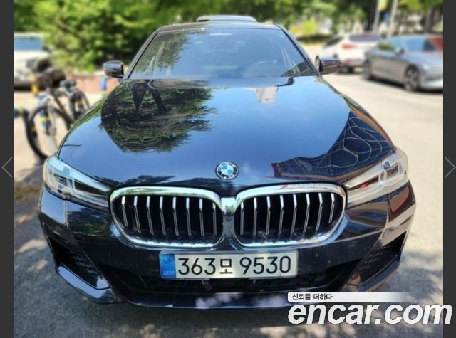 BMW 5-Series G30 523d M Sport - фото 0