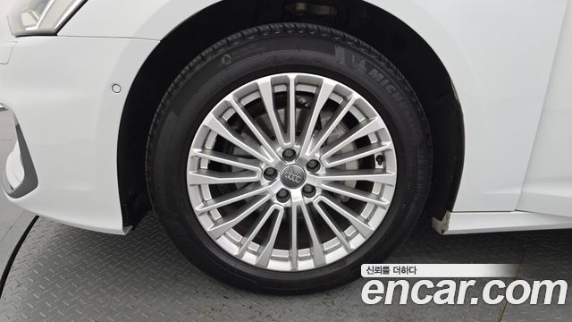 Audi A6 C8 40 TDI Quattro Premium - фото 4