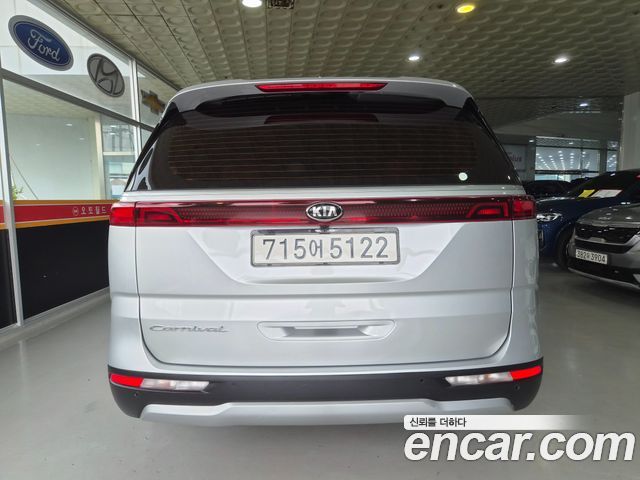 Kia Carnival 4-го поколения 11-Seater Prestige - фото 3