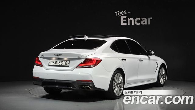 Genesis G70 2.0T Elite - фото 1