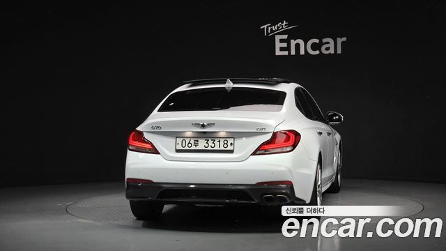 Genesis G70 2.0T Elite - фото 3