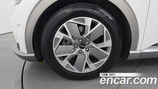 Genesis GV60 Standard - фото 4