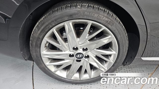 Hyundai Grandeur Новый IG 2.5 Calligraphy - фото 3